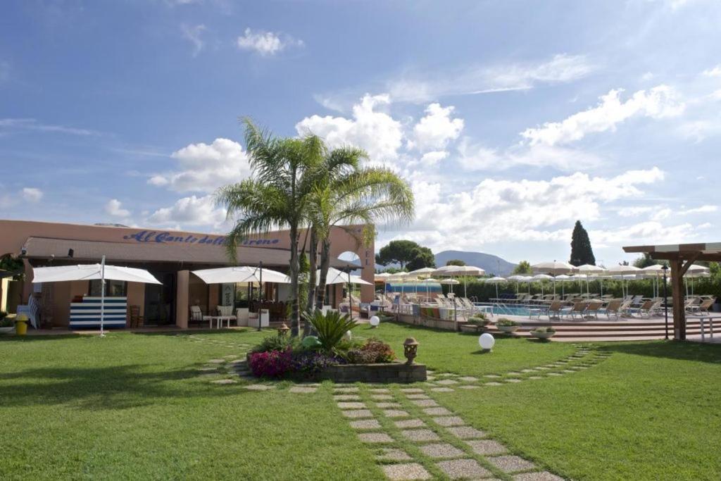 Hotel Ristorante Al Canto Delle Sirene Terracina Exterior photo